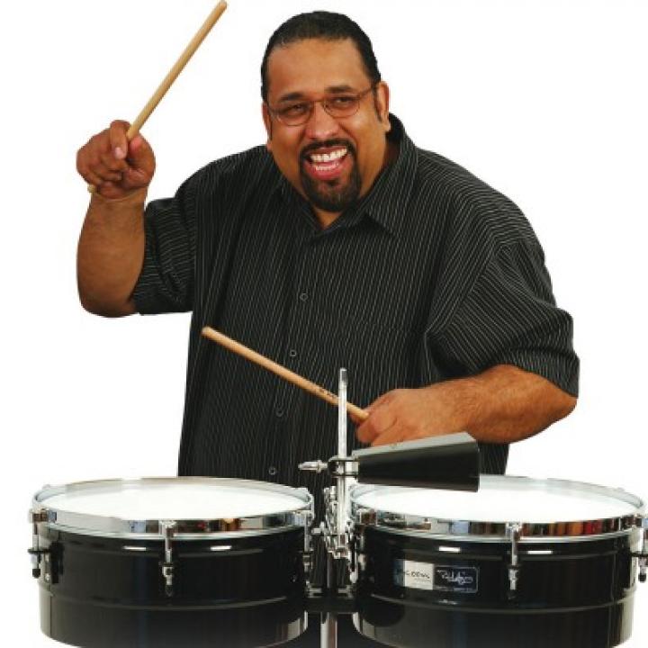 El timbalero Ralph Irizarry en Conversando La Salsa Radio Nacional de